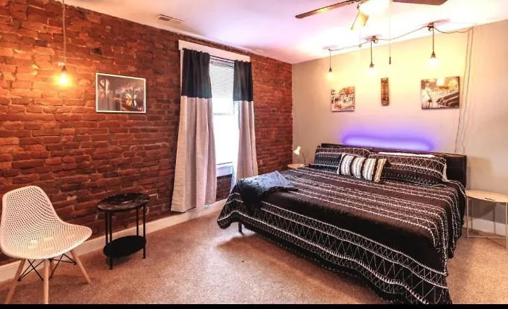 Spacious 6Br Loft Style With Pool Table, Sleeps 16 In Comfort Louisville Apartment